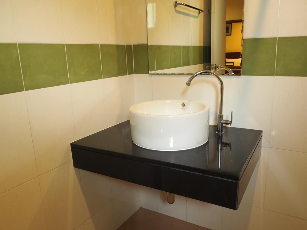 Appartamento Jjw House Thalang Esterno foto